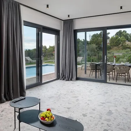 Luxury David's - Two Heated Pool