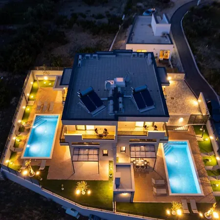 Luxury David's - Two Heated Pool Вилла Подстрана