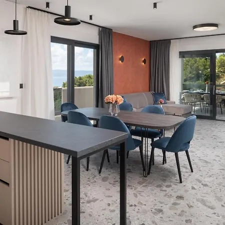 Вилла Luxury David's - Two Heated Pool