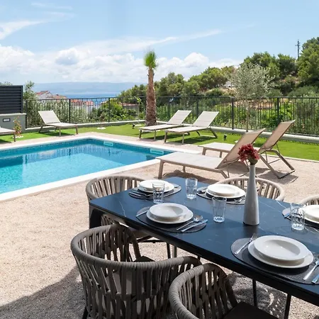 Luxury David's - Two Heated Pool *
