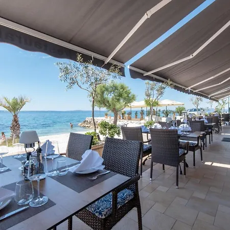 Вилла Luxury David's - Two Heated Pool *