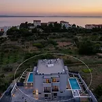 Vila Luxury David's - Two Heated Pool *
