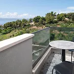 Luxury David's - Two Heated Pool Podstrana