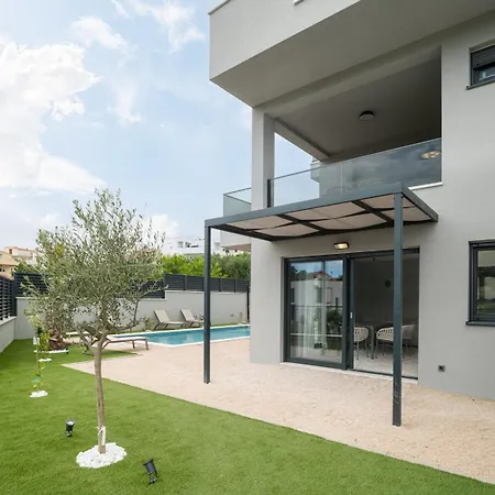 Luxury David's - Two Heated Pool