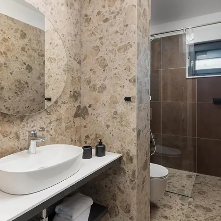 Luxury David's - Two Heated Pool * Podstrana